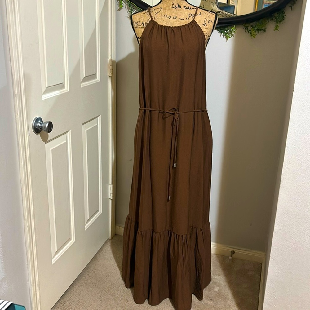 New International Concepts Maxi